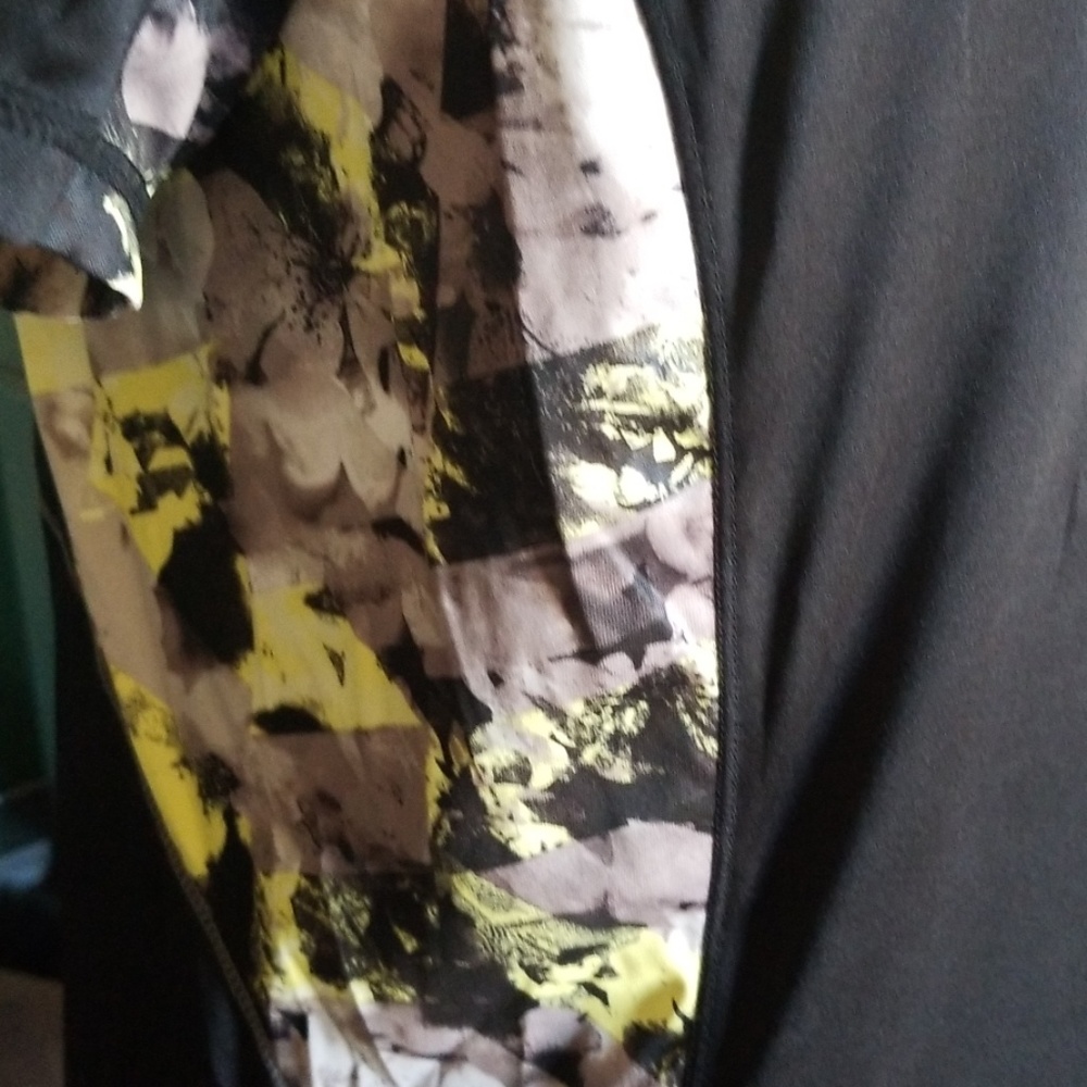 Tech Gear Athletic top - Picture 2 of 5